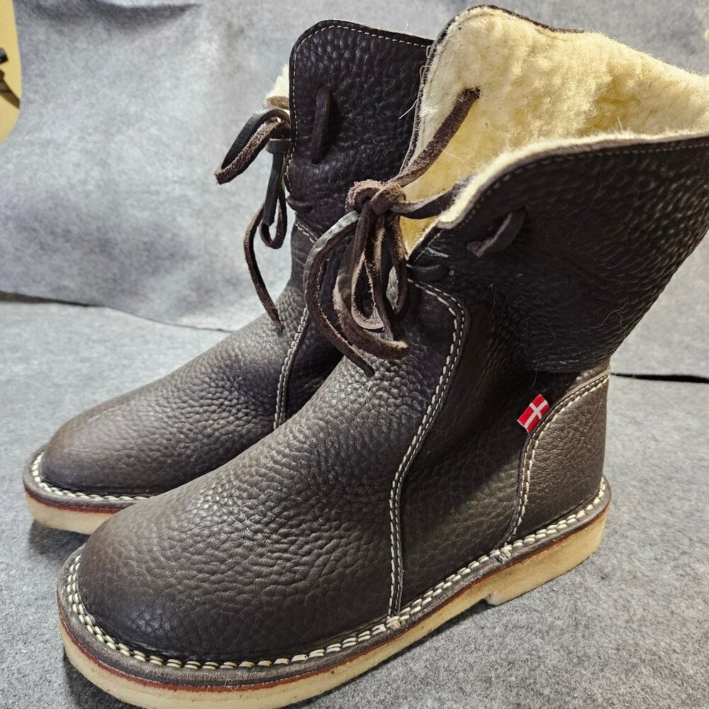 Duckfeet Arhus Boots Size 38 Stone